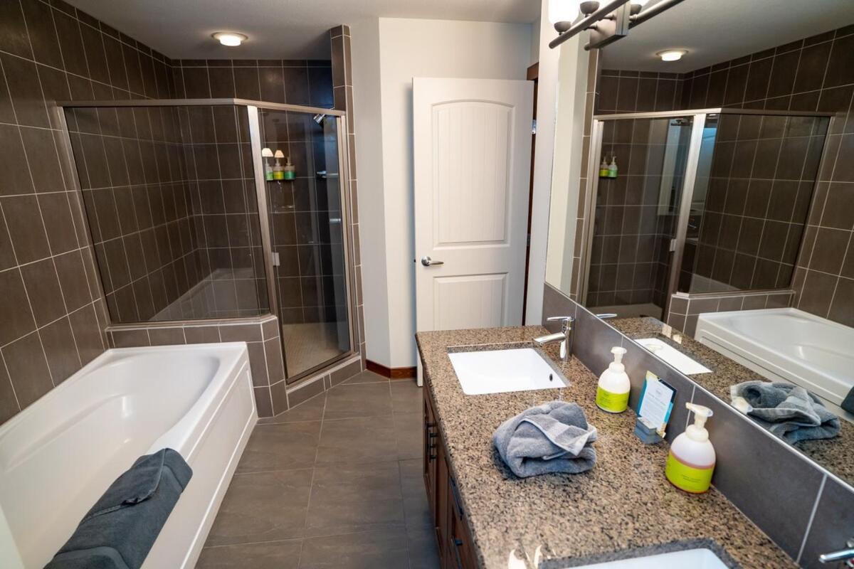 The Raven Suite At Stoneridge Mountain Resort Κάνμορ Εξωτερικό φωτογραφία